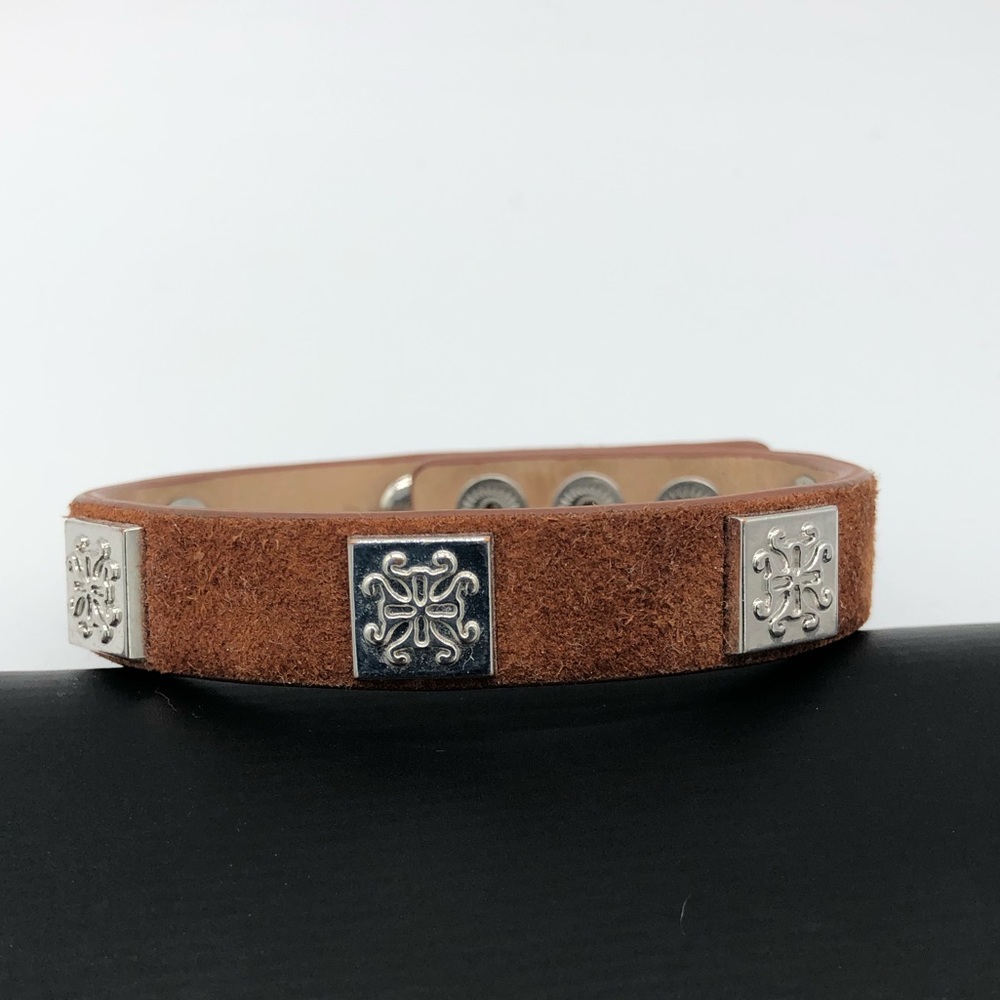 Rustic Cuff Meagan in Leather with Silver Squares
